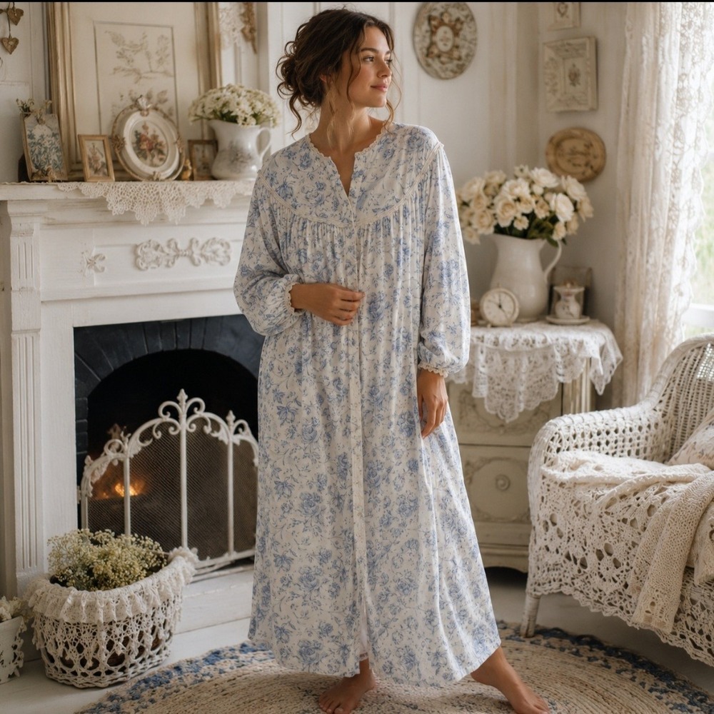 Lanz of Salzburg Long Cotton Flannel Nightgown Blue Roses Size L Cottagecore